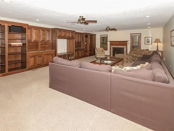 3rd image of 1815 Continental Dr
