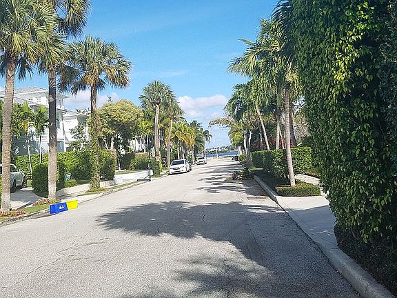 View to Flagler Promenade