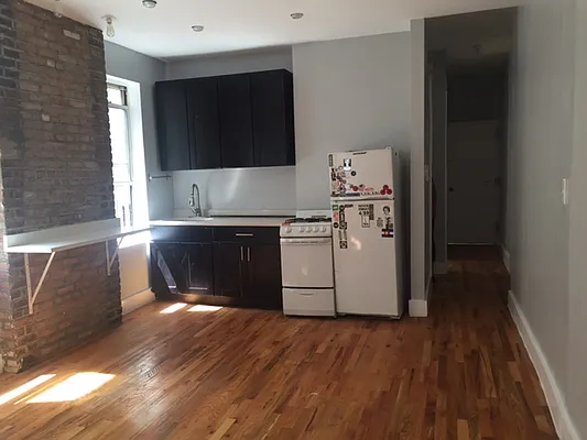 Rented by G2 Realty Group LLC | media 24