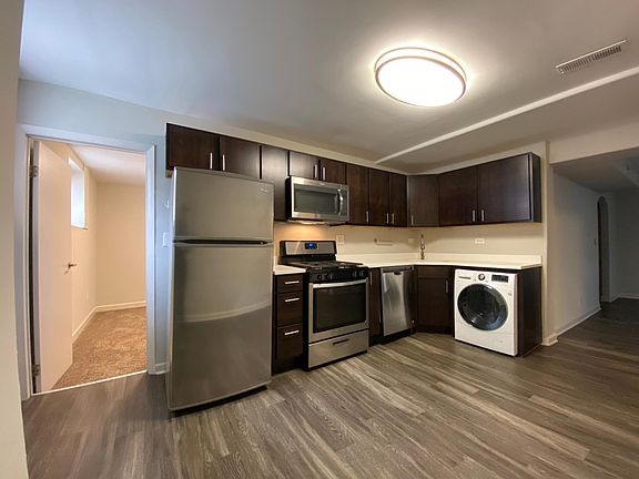 4th image of 2801 W Logan Blvd