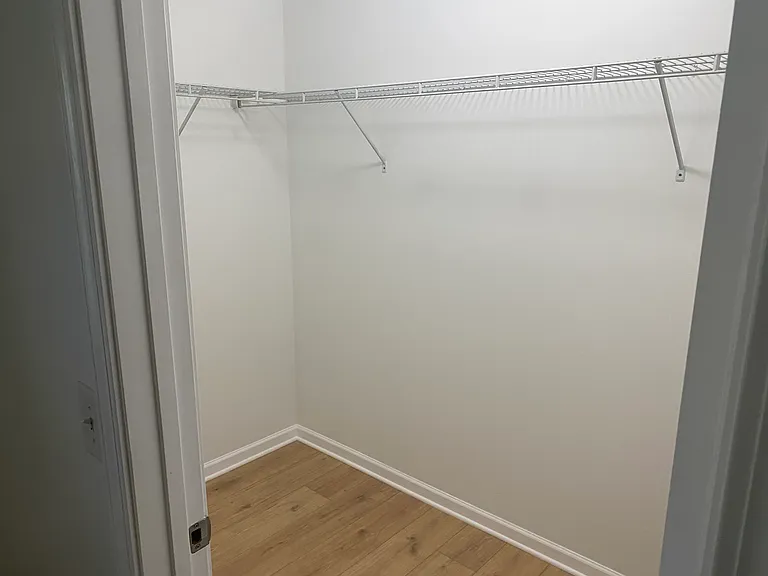 560 Academy Dr — Photo 14