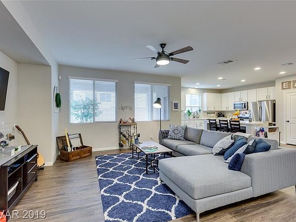 4th image of 8934 Don Valley Ave