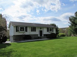 2 Ridgecrest Dr, Marlborough, NY 12547