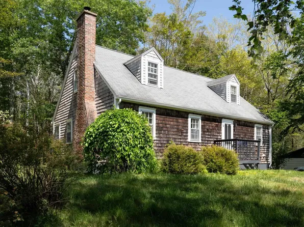 1077 Conquerall Mills Rd, Lunenburg, NS B4V 6A3