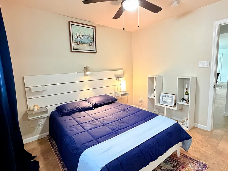 1056 E Carter Dr — Photo 23