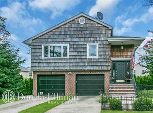 9 Elliot Pl, Roslyn Heights, NY 11577