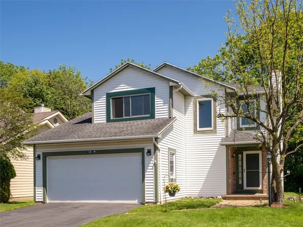76 Brittany Cir, Rochester, NY 14618