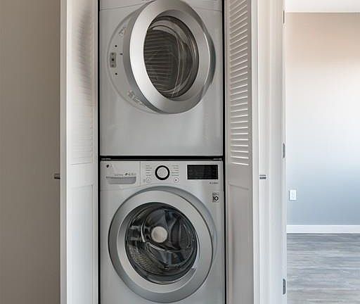 5th image of 10 Essex St APT 201