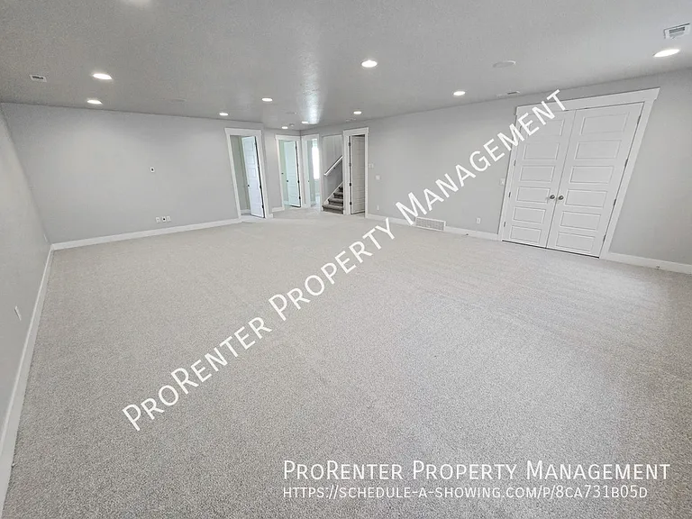 1308 E Maple Way — Photo 23