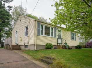 3 Helena Dr, Broad Brook, CT 06016