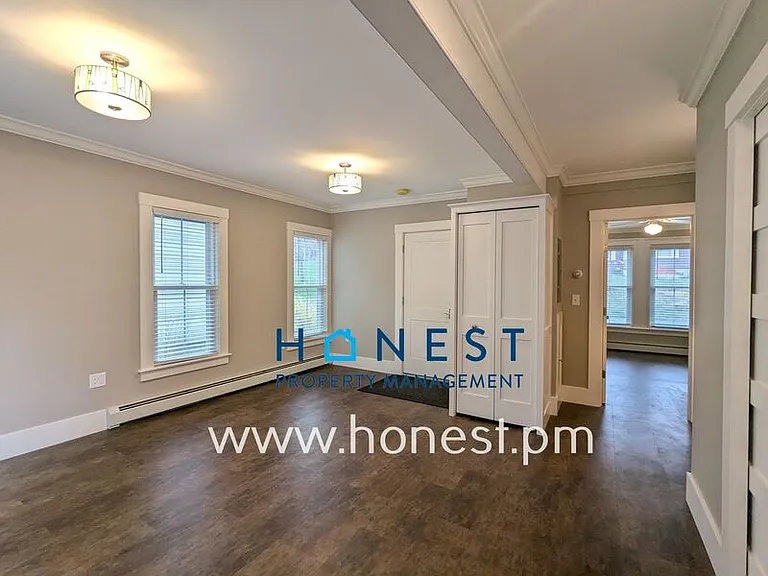18 Warren St #3 — Photo 8