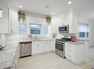 60 Harrison Ave APT A, Waldwick, NJ 07463