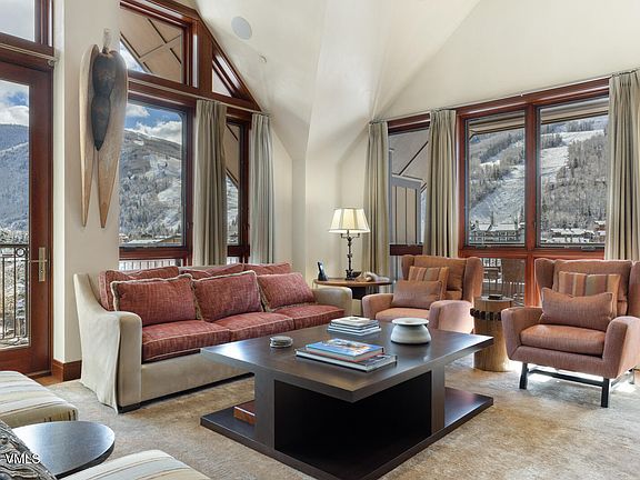 5th image of 141 E Meadow Dr #Penthouse H
