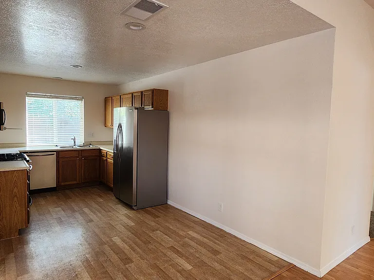 11200 Wales Ave NE — Photo 12