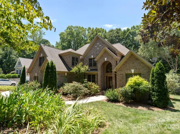 2317 Mount Isle Harbor Dr, Charlotte, NC 28214