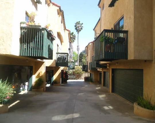 Alleyway to garage