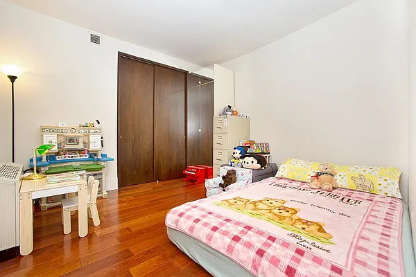 Sold by BLU Real Estate | media 22