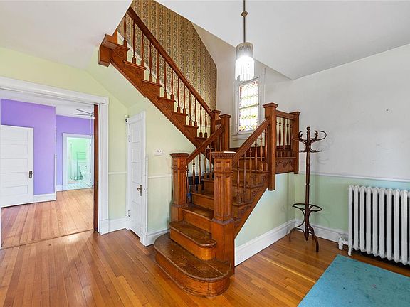 5th image of 7702 Circle Dr