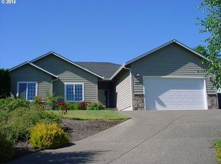 2310 NW Chambers Dr, Roseburg, OR 97471