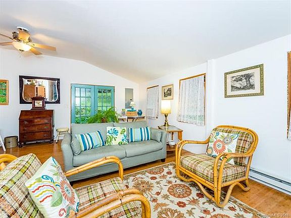 4th image of 10 Clarendon Ave