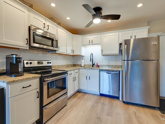 3rd image of 120 Lakeview Dr APT 503