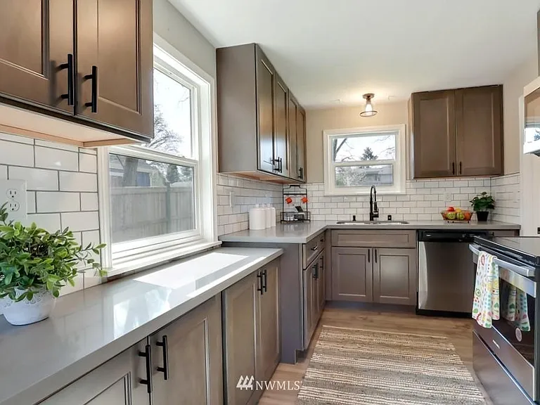 58th Ave NE — Photo 3