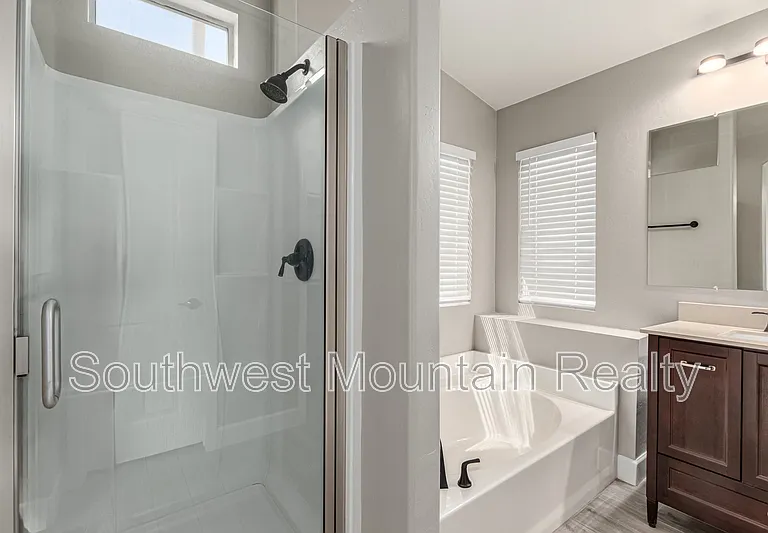 881 E Baylor Ln — Photo 20