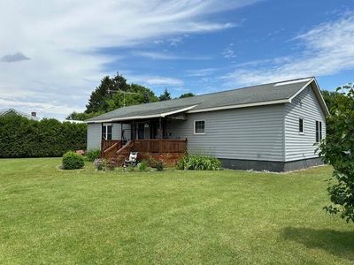 31 Delaware St, Rouses Pt, NY, 12979