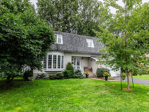 2nd image of 645 Dundas Cres