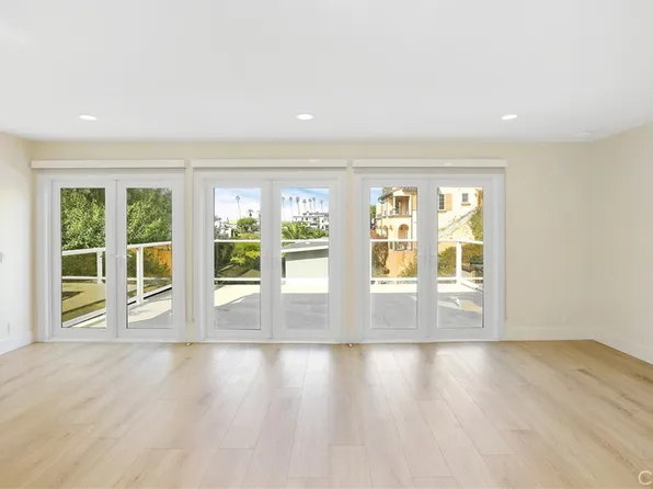 2600 Bayside Dr, Corona Del Mar, CA 92625