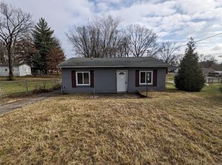 1005 N Stanley Rd, Cottage Hills, IL 62018