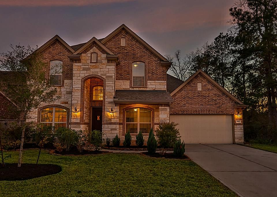 1st image of 160 Wade Pointe Dr