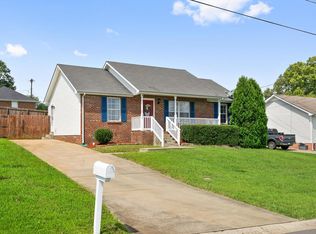 934 Lindsey Dr, Clarksville, TN 37042