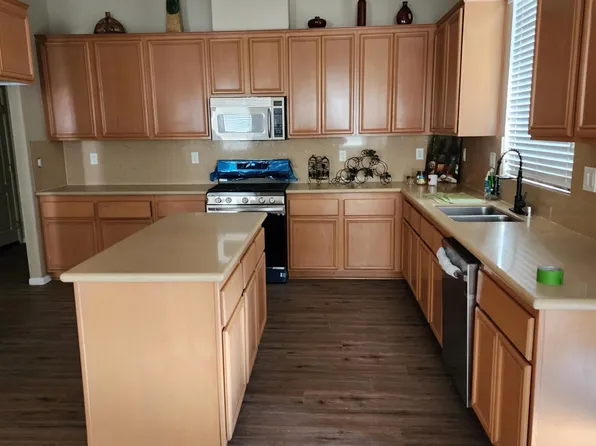12207 Trackside Dr, Bakersfield, CA 93312