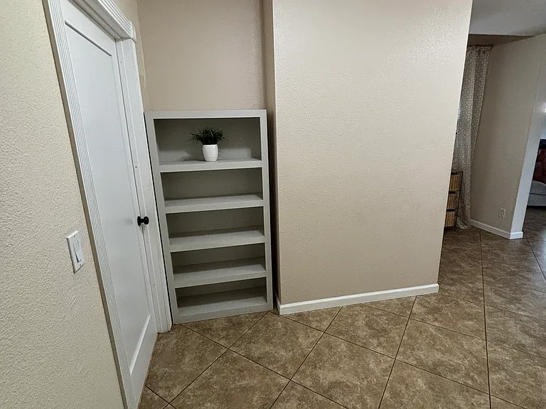 413 E Ellis Dr — Photo 11