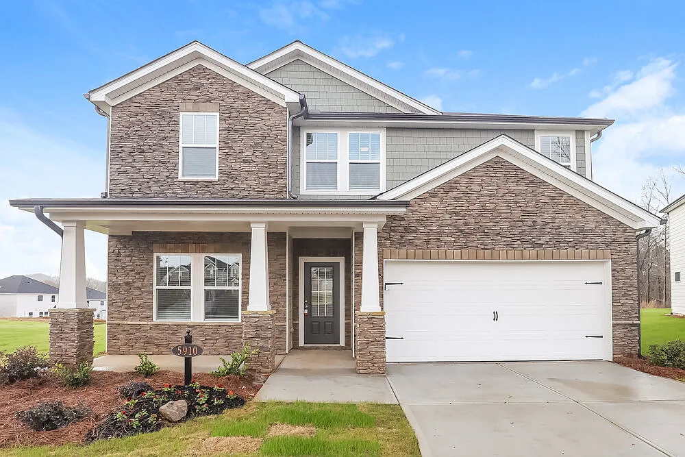 5 bed, 3.0 bath, 2674 sqft, $3,670 — Photo 1