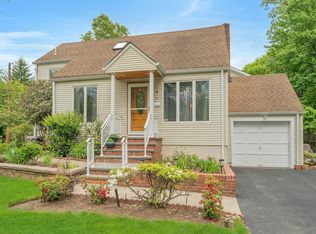 24 Cambridge Rd, Tenafly, NJ 07670