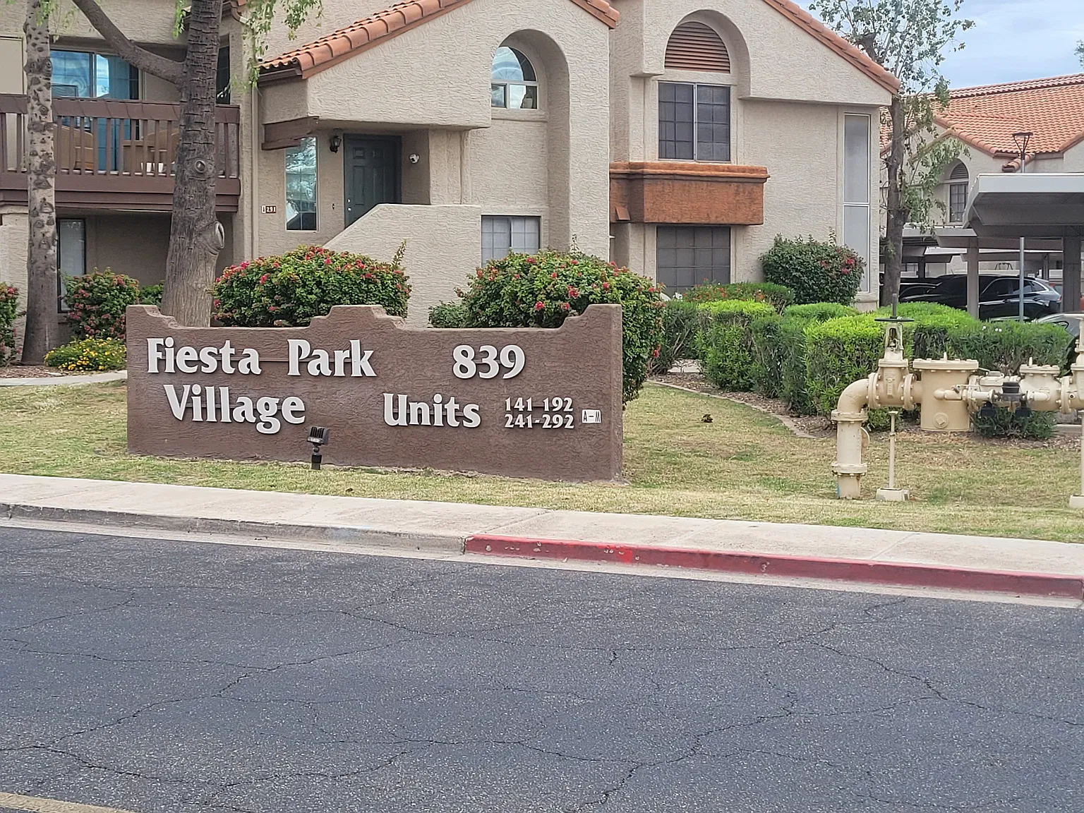 2 bed, 1084 sqft, $1,600 — Photo 1