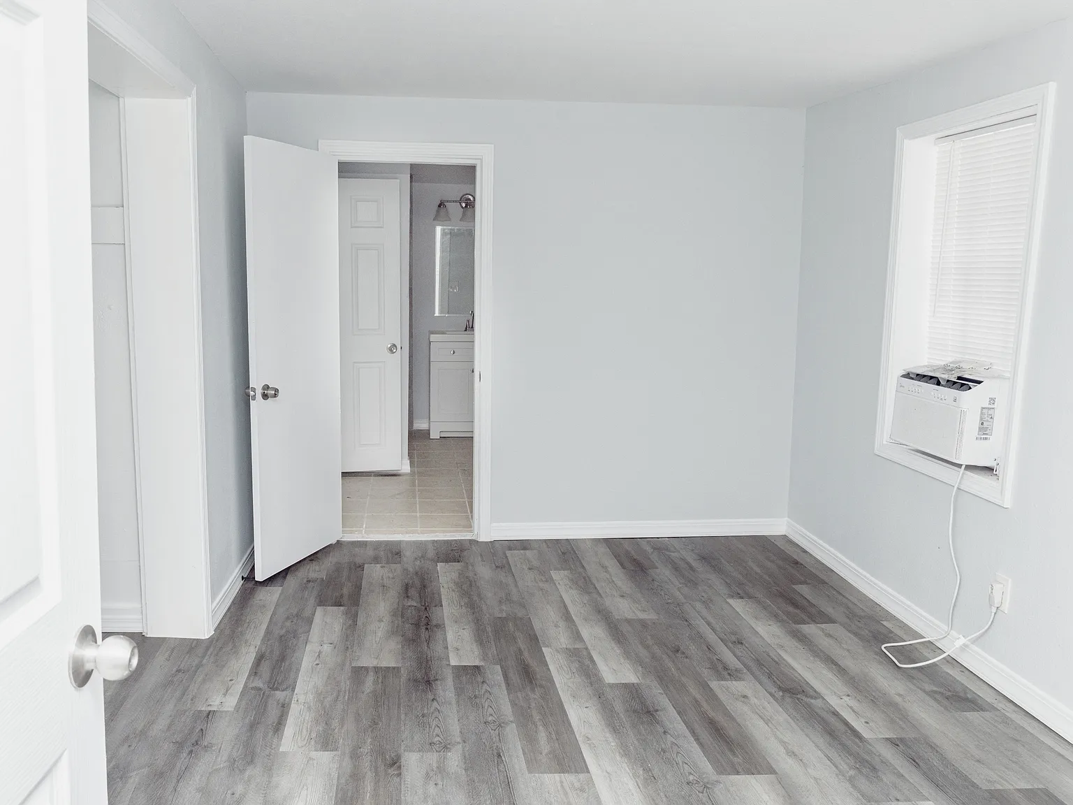 1614 Avenue M - 1614 Avenue M 1/2 Down — Photo 3