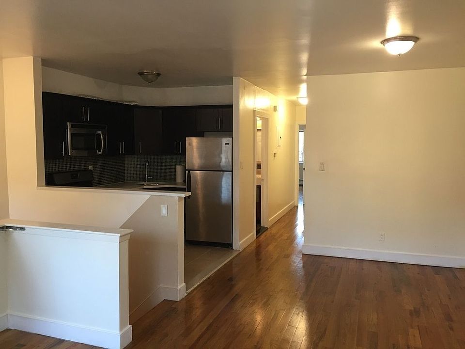 1st image of 310 Chauncey St #2