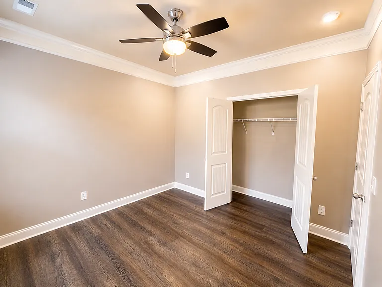 660 Scarlet Baby Dr — Photo 23