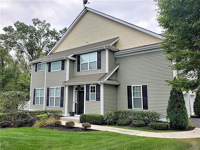 1st image of 74 Fairways Dr