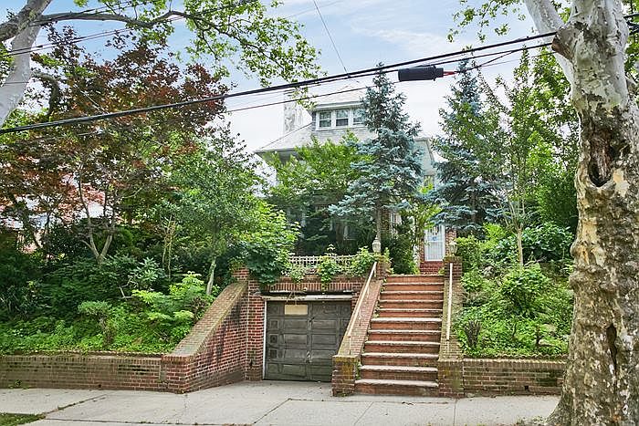 1st image of 8015 Narrows Ave