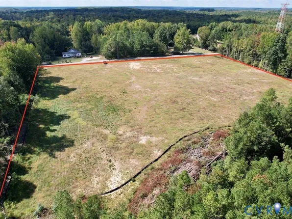 659 E Courthouse Rd, Blackstone, VA 23824