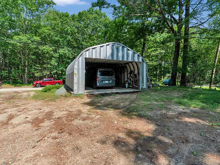 77 Barkers Pond Rd — Photo 31