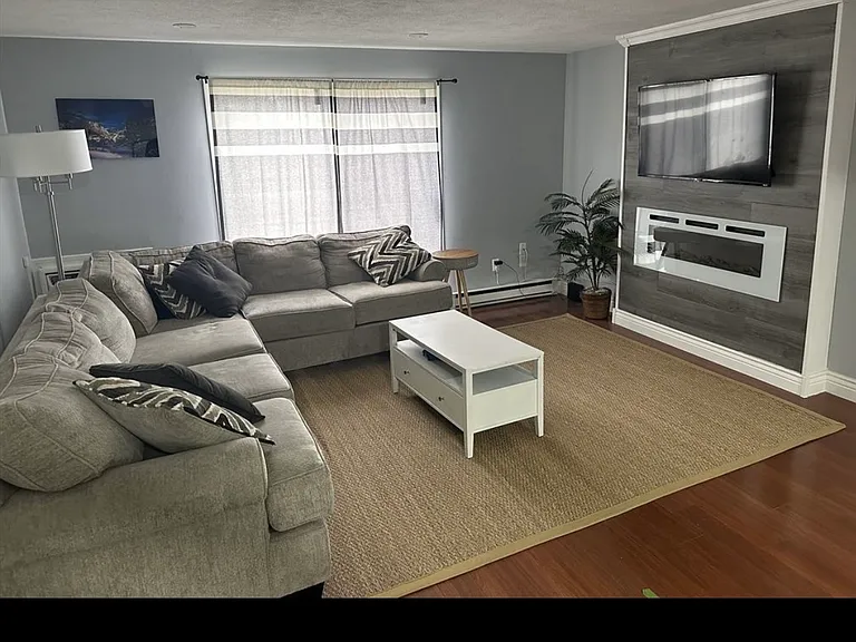 18 Washington St #7 — Photo 9