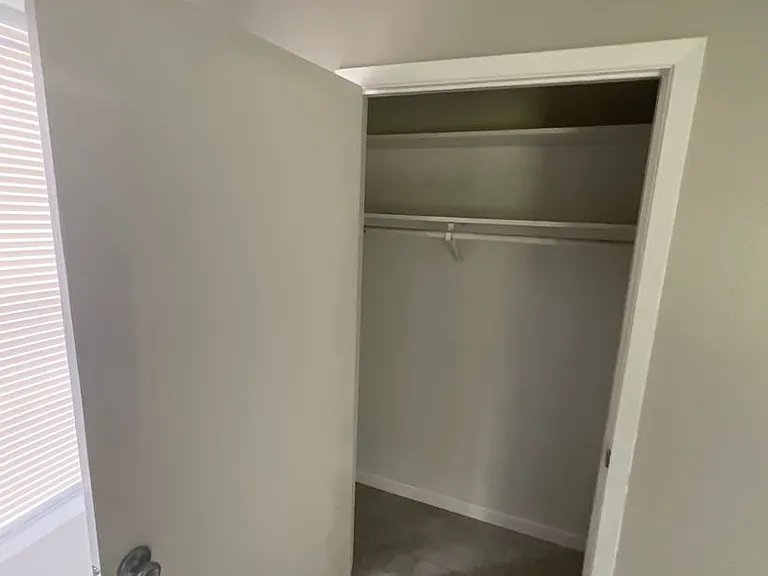 114 Powell Dr — Photo 14
