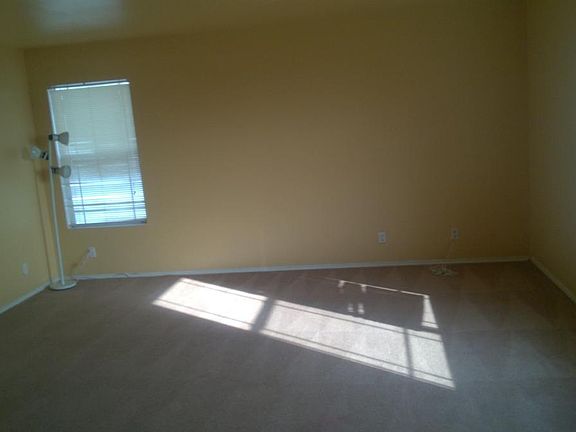 3rd image of 1526 Sunbend Fls