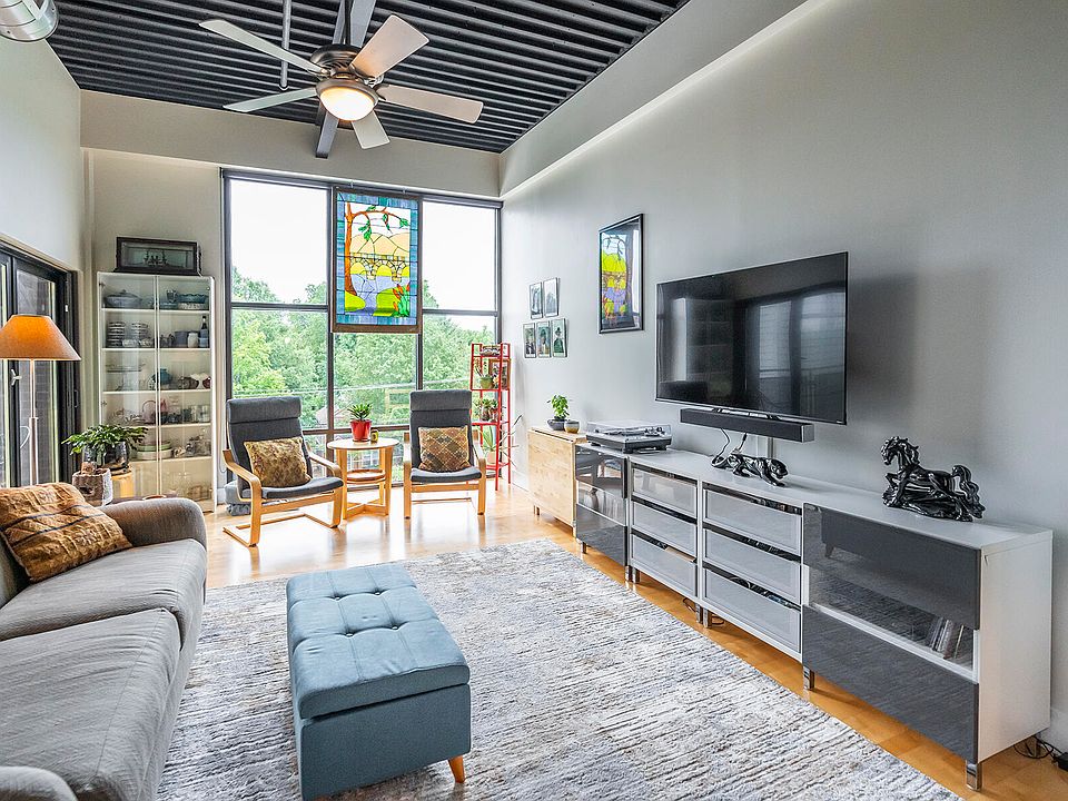 1st image of 350 E Short St #411