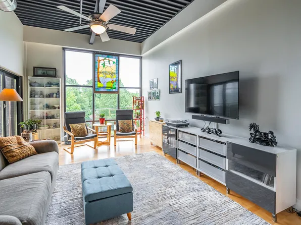 350 E Short St #411, Lexington, KY 40508